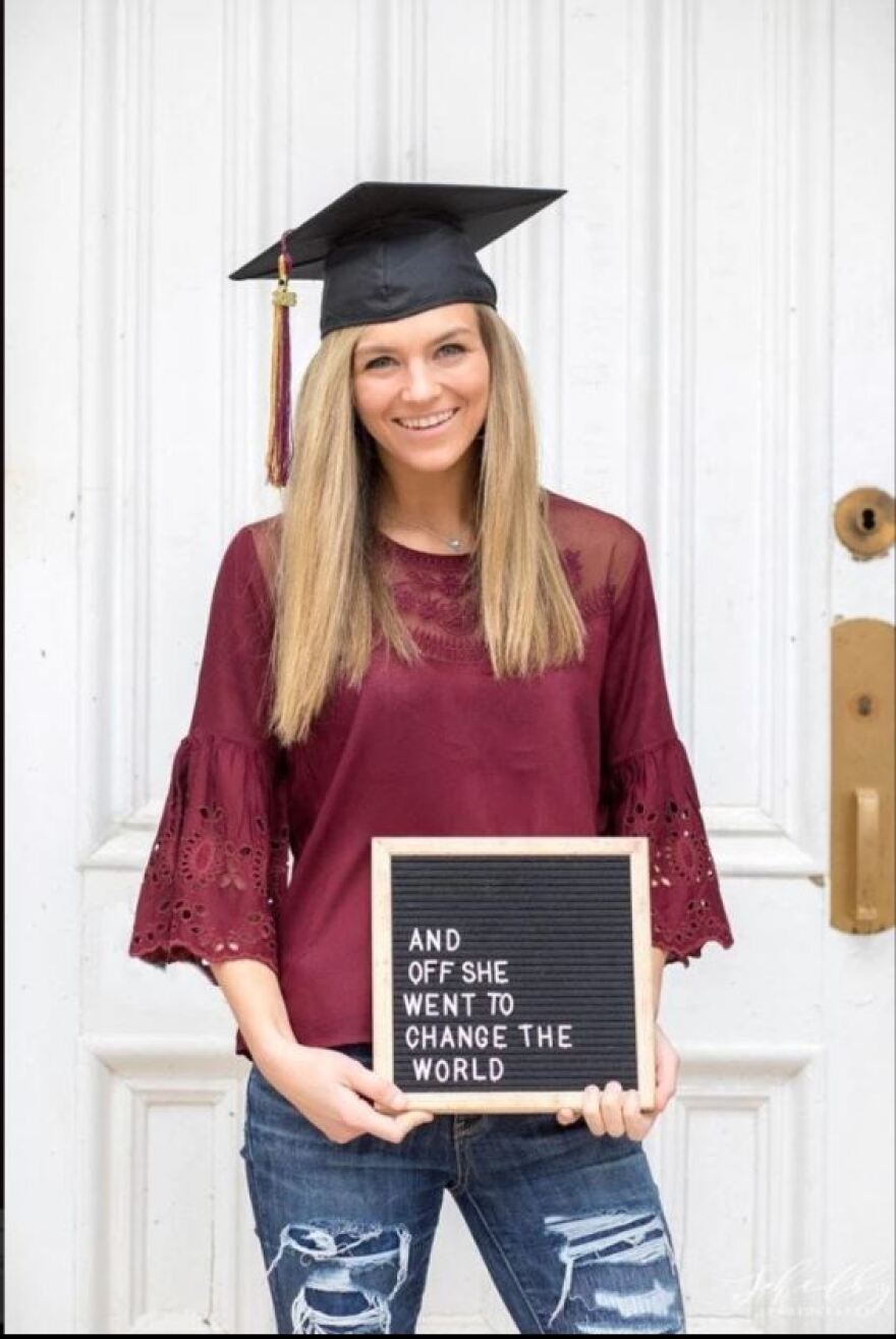 Σικάγο: 23χρονη προπονήτρια σε σχολείο έκανε σεξ με μαθητή της