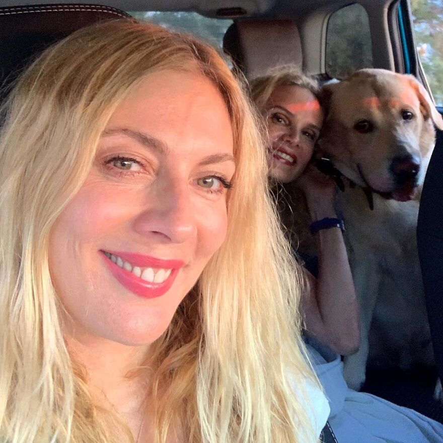 Σμαράγδα Καρύδη: Γιόρτασε τα γενέθλιά της με ένα μεγάλο πάρτι στην Αίγινα