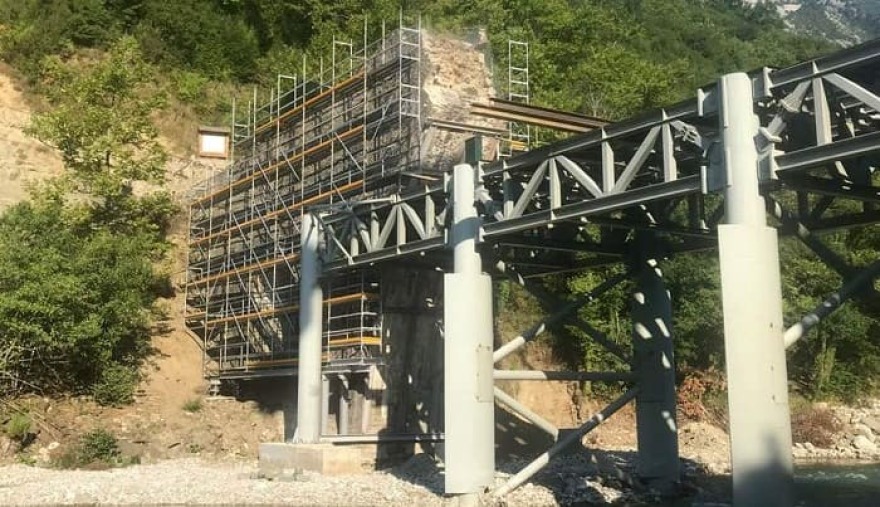Γεφύρι της Πλάκας: Σε πλήρη εξέλιξη οι εργασίες