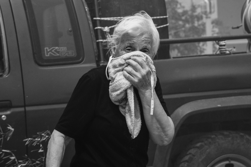 Φωτιά στην Εύβοια: Μέσα στο χωριό Μακρυμάλλη οι φλόγες - Εκκενώθηκαν τέσσερα χωριά 