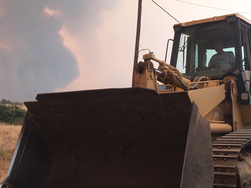 Εκτός ελέγχου η φωτιά στην Εύβοια - Εκκενώθηκαν τέσσερα χωριά