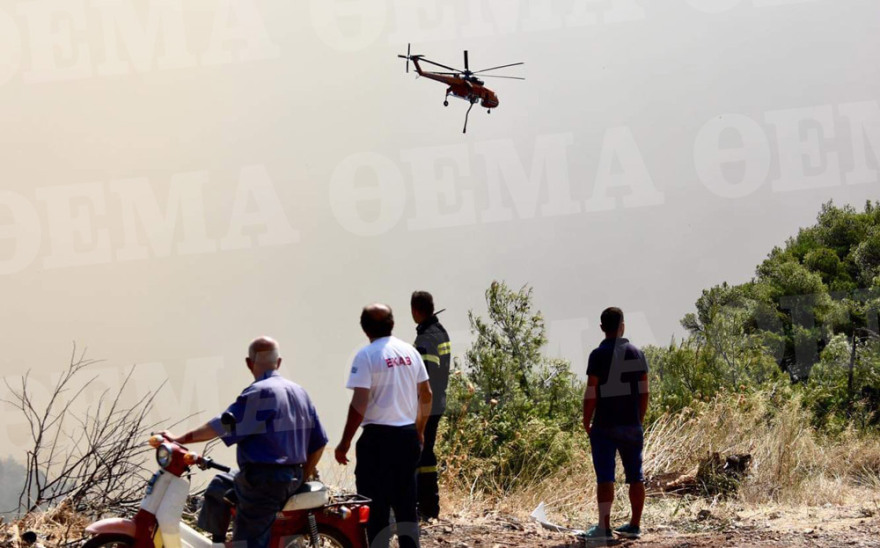 Φωτιά στην Εύβοια: Μέσα στο χωριό Μακρυμάλλη οι φλόγες - Εκκενώθηκαν τέσσερα χωριά 