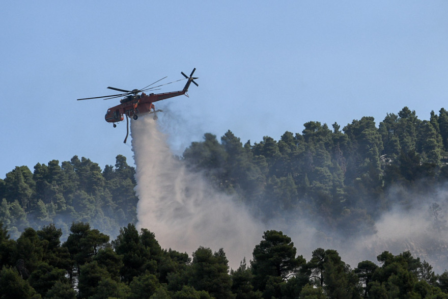 Φωτιά στην Εύβοια: Εκκενώνεται και τέταρτο χωριό - Αίτημα για ευρωπαϊκή βοήθεια