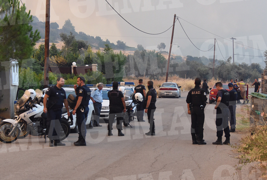 Τεράστια κινητοποίηση για την φωτιά στην Εύβοια: Κάηκε το δάσος, σώθηκαν τα χωριά