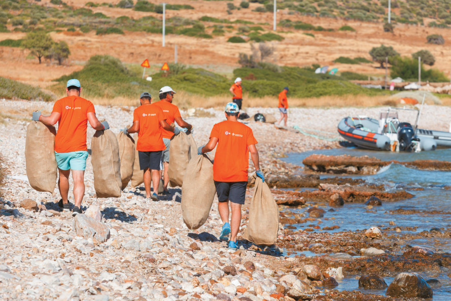 Project Typhoon: «Τυφώνας» σαρώνει τα σκουπίδια από τις ακτές