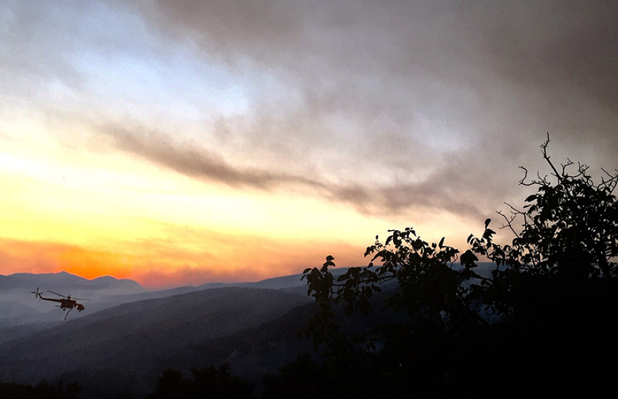Φωτιά στην Εύβοια: Μέτωπο χιλιομέτρων από τις αναζωπυρώσεις - Αγωνία για την Πλατάνα