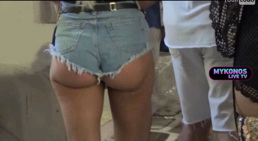 Μύκονος: Τα πέταξαν και φέτος έξω στα Ματογιάννια! 