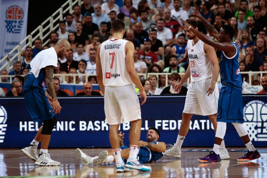 Ατυχία ξανά στην Εθνική Ελλάδας: Σοβαρός τραυματισμός για τον Αθηναίου - Φόβοι για ρήξη χιαστού