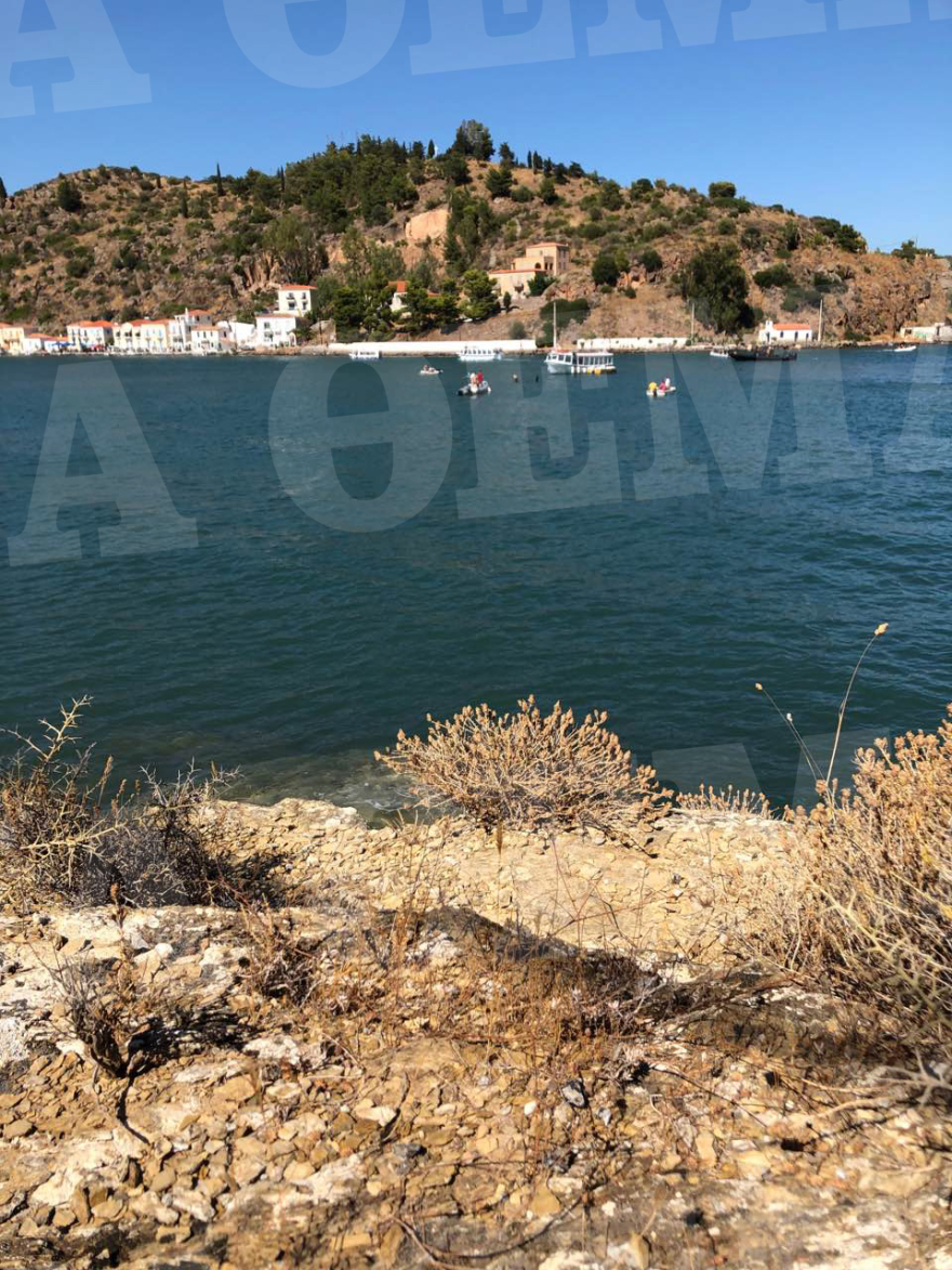 Έπεσε ελικόπτερο ανάμεσα σε Γαλατά και Πόρο