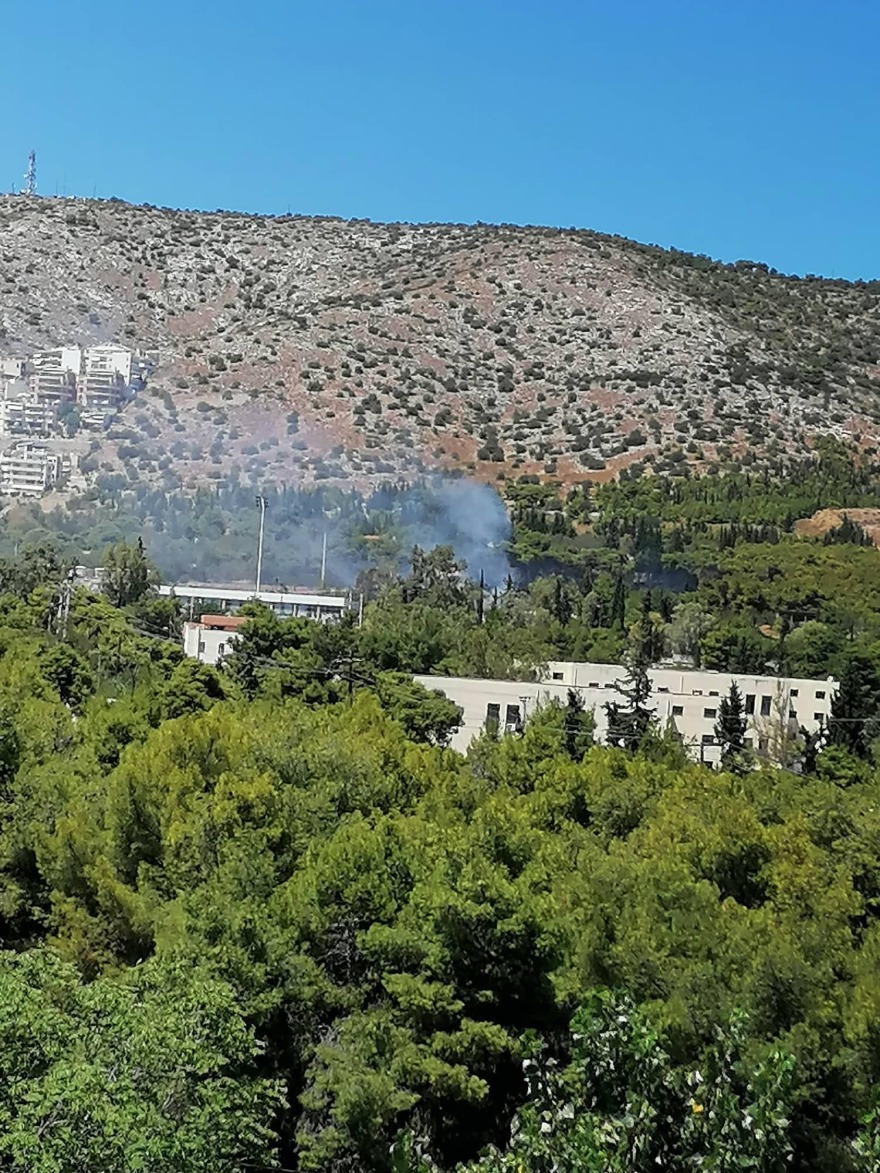 Υπό έλεγχο η φωτιά στη δασική έκταση στο Δάσος Χαϊδαρίου