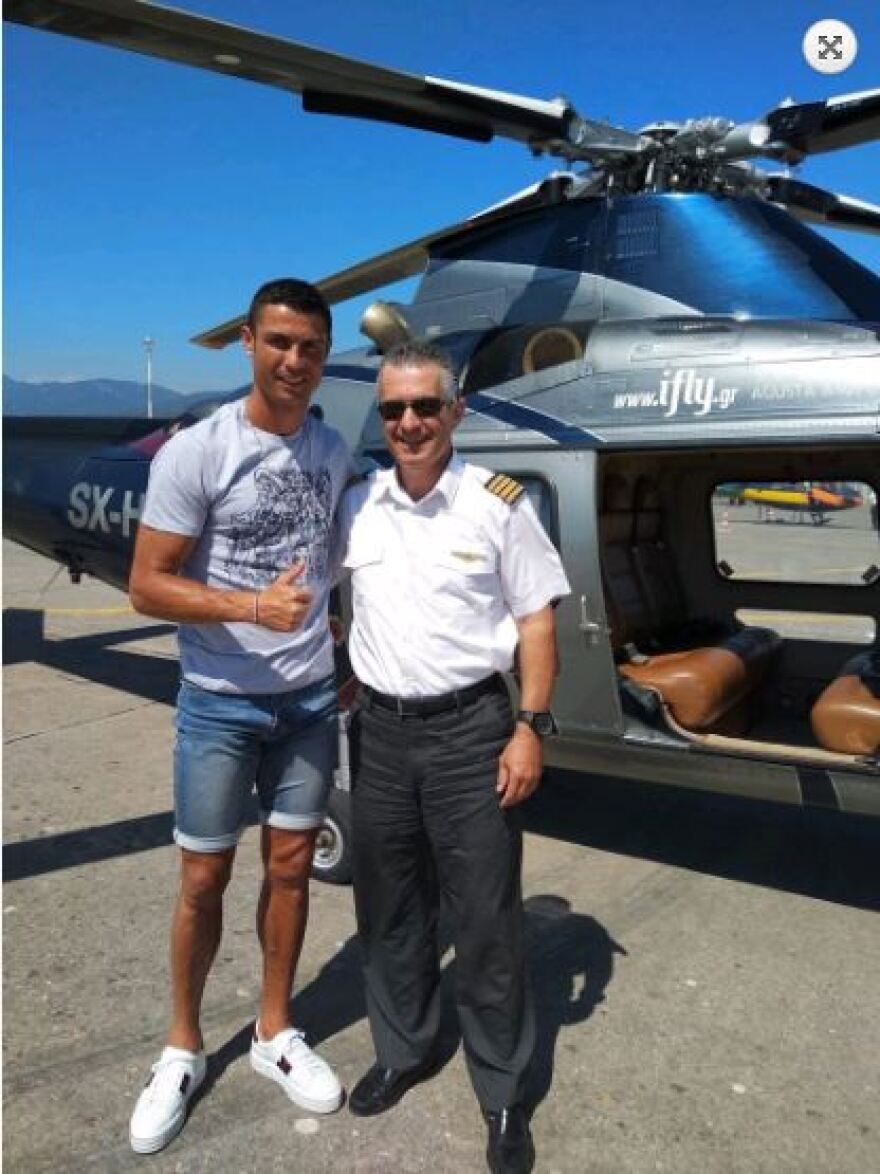 «IFLY»: Ρονάλντο, Ντε Νίρο, Τομ Χανκς, έχουν πετάξει με την εταιρία του ελικοπτέρου που έπεσε στον Πόρο