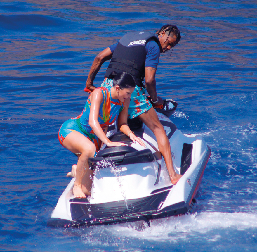 Kylie Jenner: Χρυσά γενέθλια εν πλω για την 22χρονη billionaire