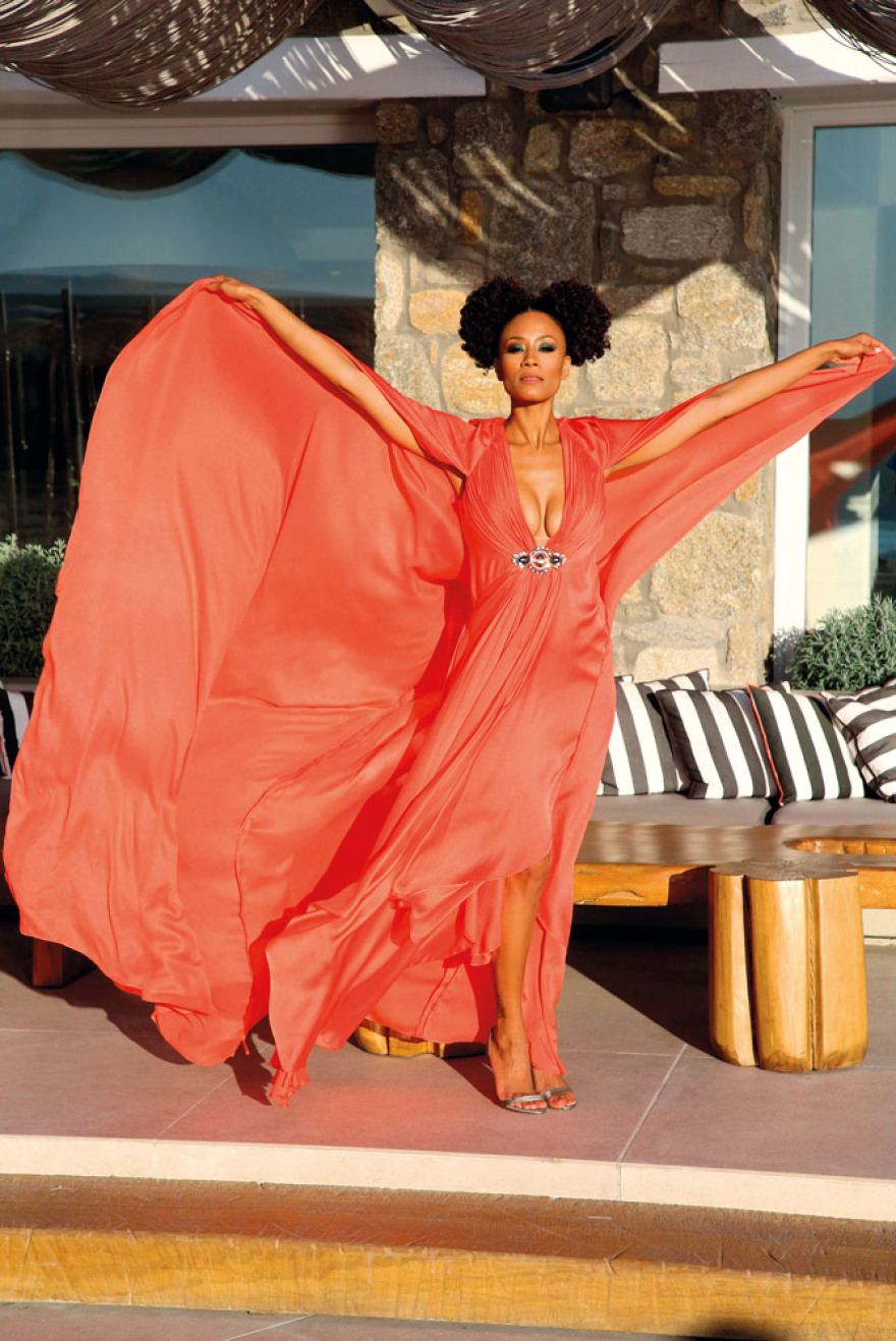 Catwalk με φόντο Αιγαίο