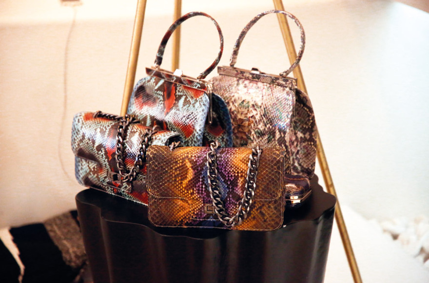 Catwalk με φόντο Αιγαίο