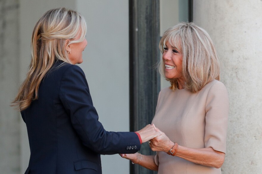 Η Μαρέβα προσκάλεσε την Μπριζίτ Μακρόν να συμμετέχει στις εκδηλώσεις για τα 200 χρόνια από το 1821