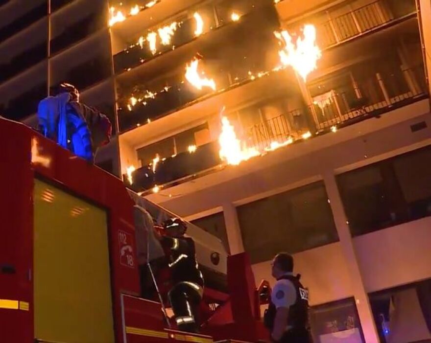 Παρίσι: Φωτιά σε νοσοκομείο - Ένας νεκρός