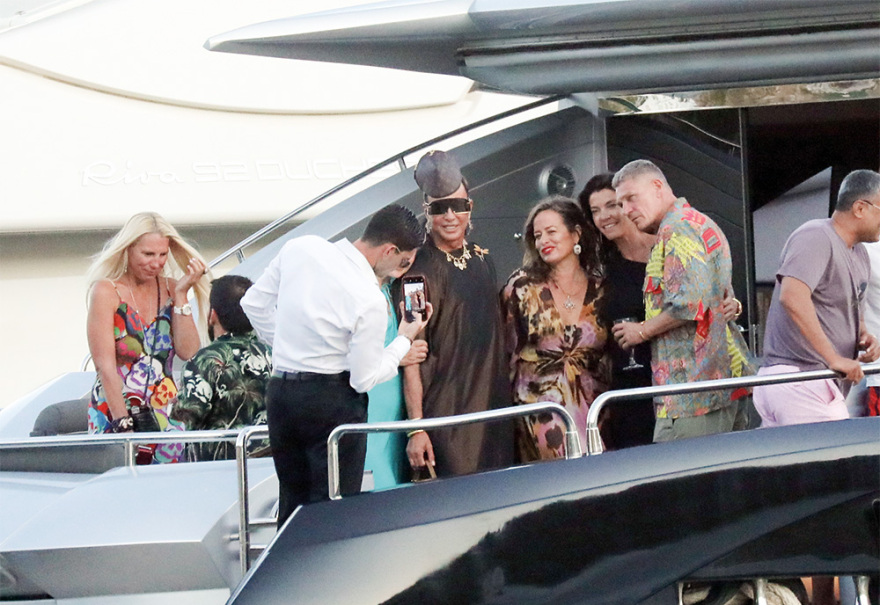 Yacht Society: Οι ελληνικές σκαφάτες διακοπές