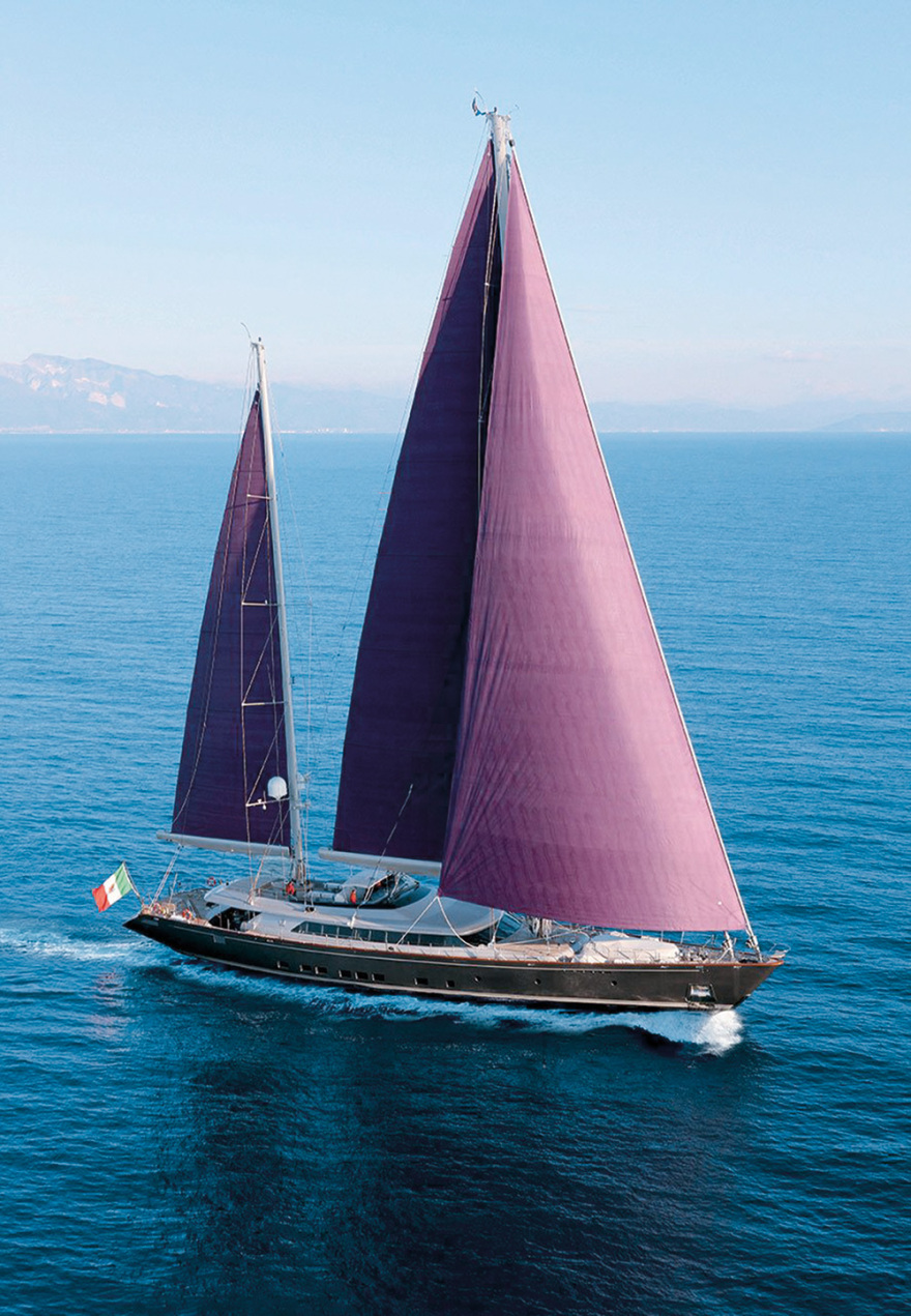 Yacht Society: Οι ελληνικές σκαφάτες διακοπές