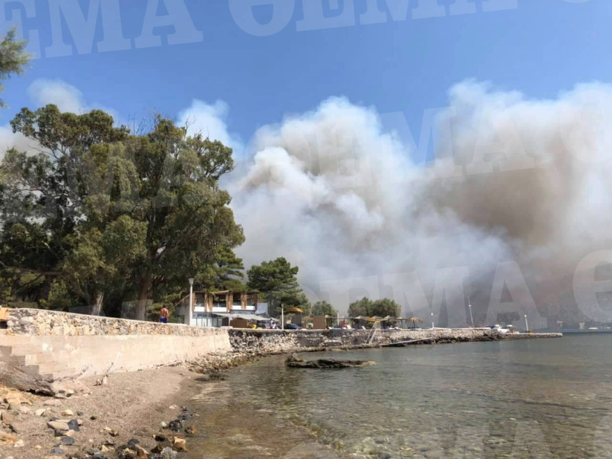 Περιορίστηκε η φωτιά στην Κέρκυρα - Καλύτερη εικόνα σε Ηλεία και Αρκαδία 