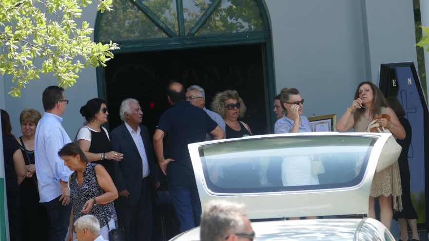 Ελισάβετ Ναζλίδου: Θλίψη στην κηδεία της ηθοποιού