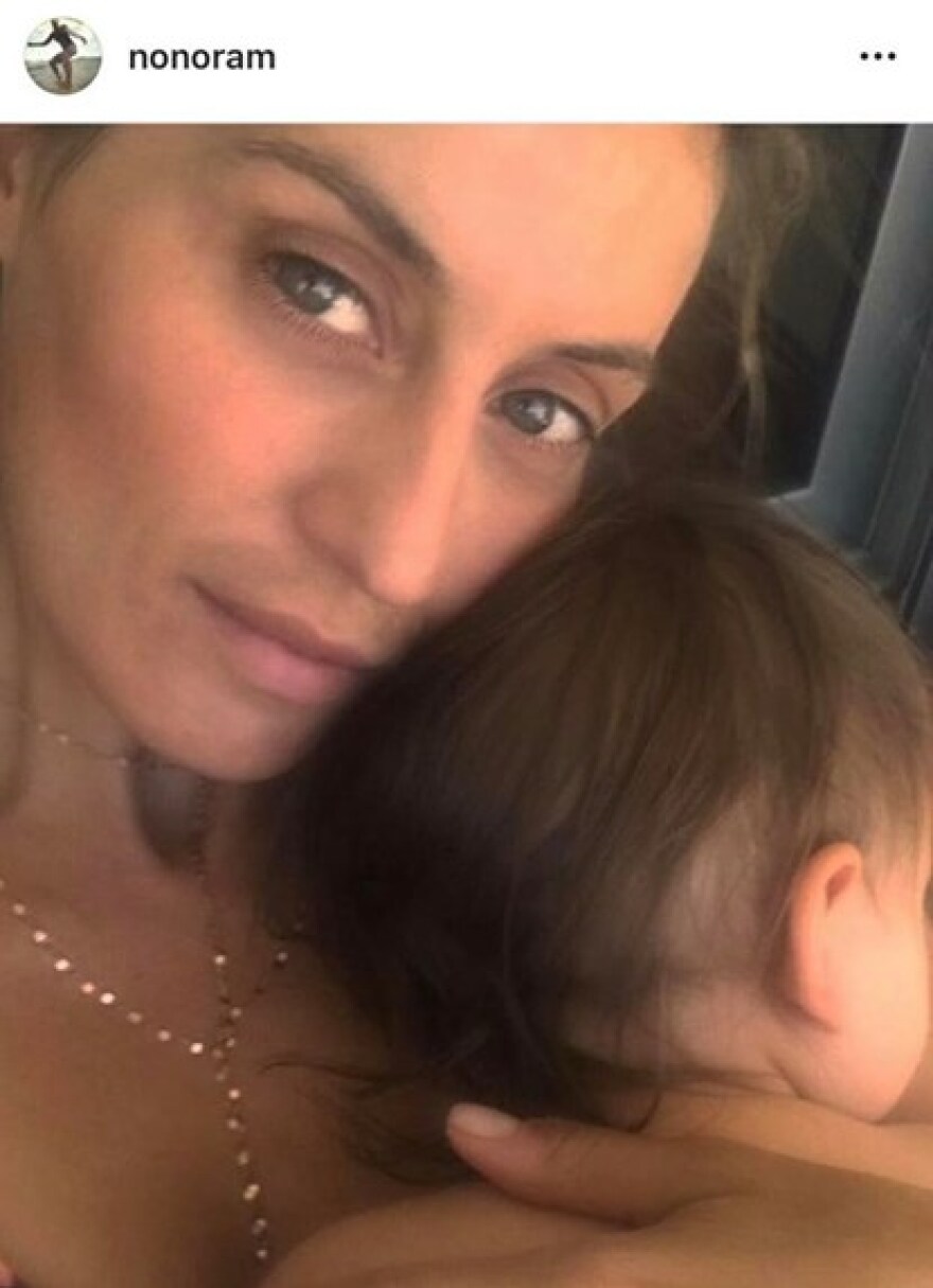 Ελεονώρα Μελέτη: Οι φωτογραφίες με τις πανάδες και το πικρόχολο σχόλιο