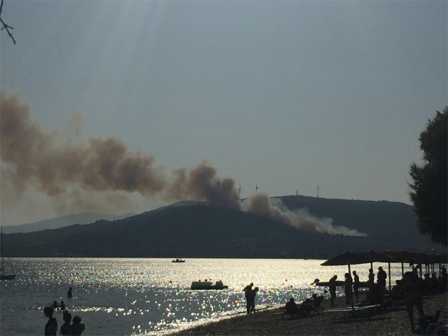  Φωτιά στη Σάμο: Εκκενώθηκαν ξενοδοχεία