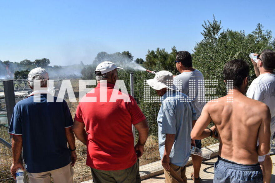  Φωτιά στη Σάμο: Εκκενώθηκαν ξενοδοχεία