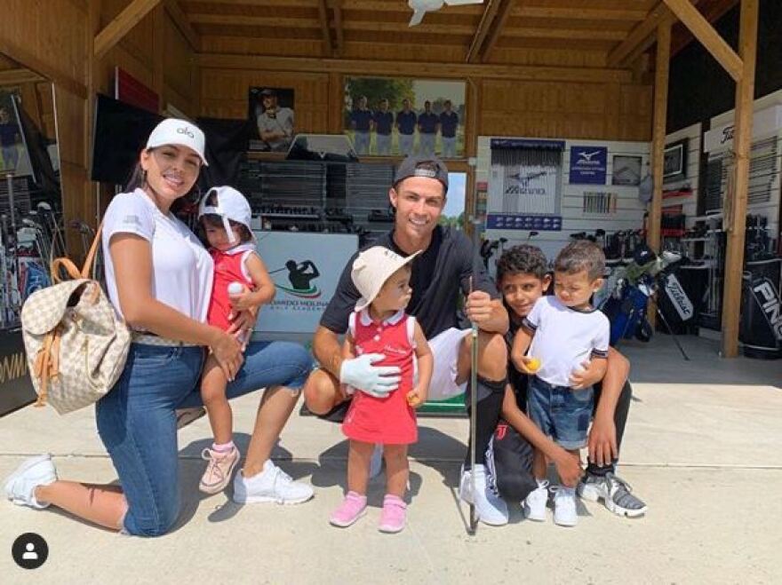 Τζωρτζίνα Ροντρίγκεζ: Φοράω πάντα σέξι εσώρουχα στο κρεβάτι με τον Κριστιάνο Ρονάλντο