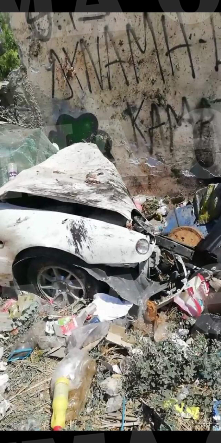 Σοκαριστικό δυστύχημα στο Καματερό: Πήγε να πετάξει τα σκουπίδια και τον παρέσυρε αυτοκίνητο