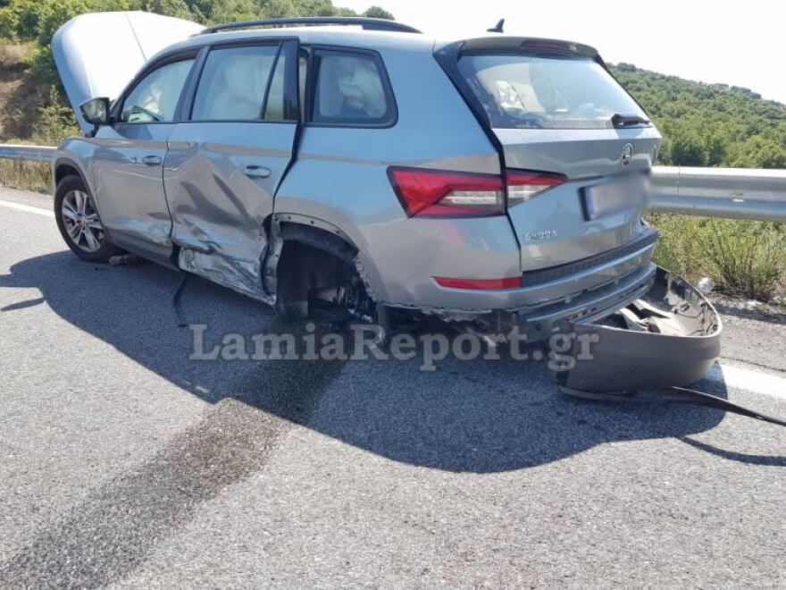 Φθιώτιδα: Πέρασε στο αντίθετο ρεύμα και εμβόλισε αυτοκίνητο με οικογένεια 