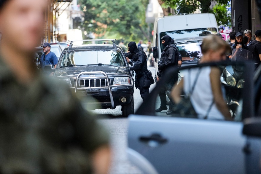 Εξάρχεια: Φωτογραφίες από την επιχείρηση της Αστυνομίας