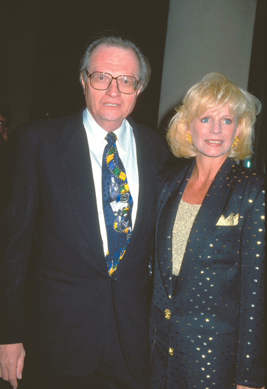 Larry King: Οκτώ γάμοι, ένας αρραβώνας και ξανά εργένης!