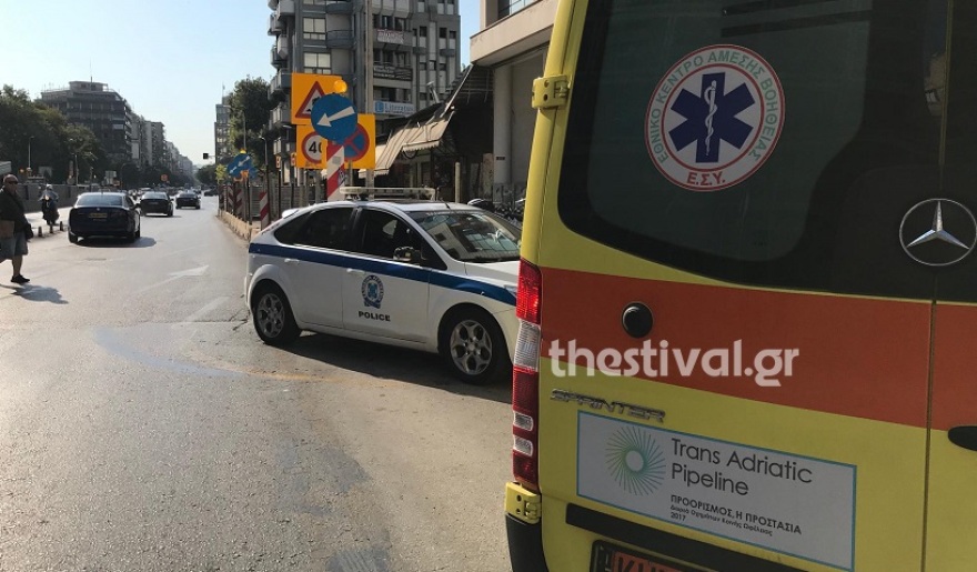 Αιματηρό επεισόδιο στη Θεσσαλονίκη: Πήγε να κλέψει ζευγάρι και τον μαχαίρωσαν στον αυχένα