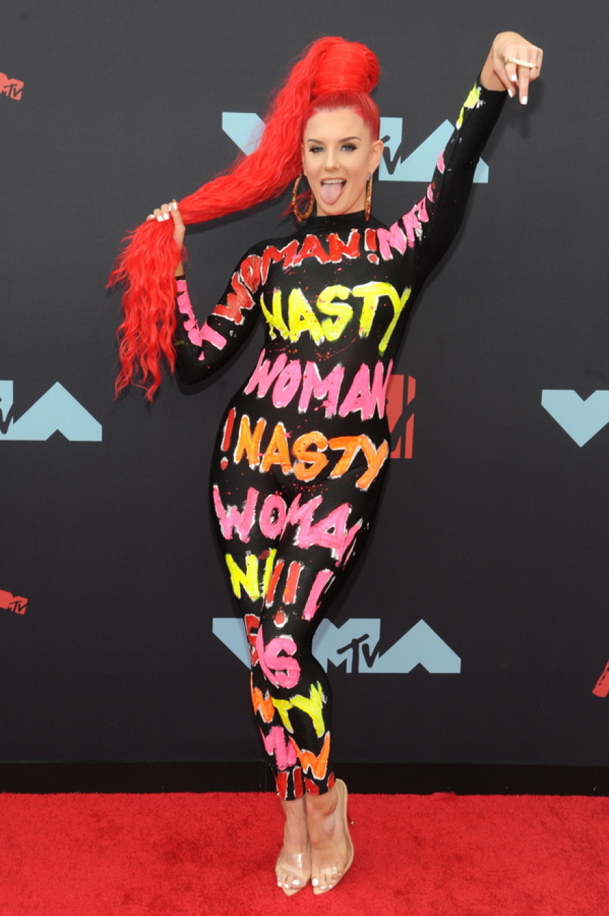 Βραβεία MTV: Οι ωραίες Χαντίντ και... τα τέρατα