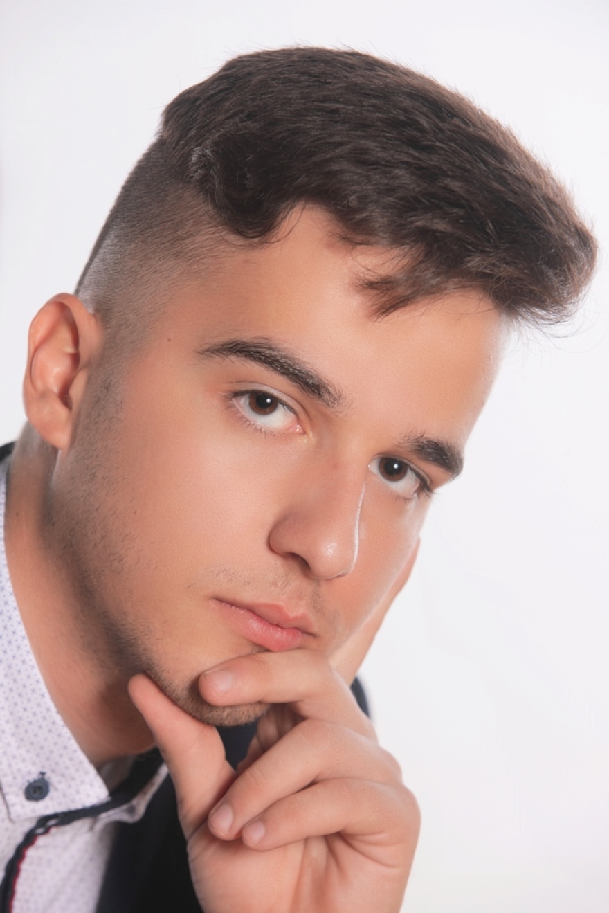 Πανελλαδικές 2019: Γιος Σύρου μετανάστη μπήκε από τους πρώτους στο Πολυτεχνείο