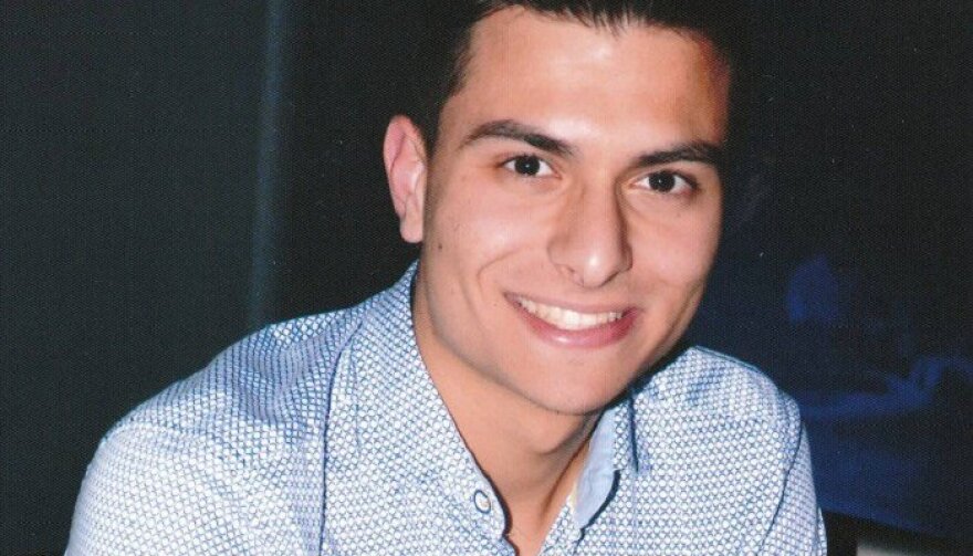 Πανελλαδικές 2019: Γιος Σύρου μετανάστη μπήκε από τους πρώτους στο Πολυτεχνείο