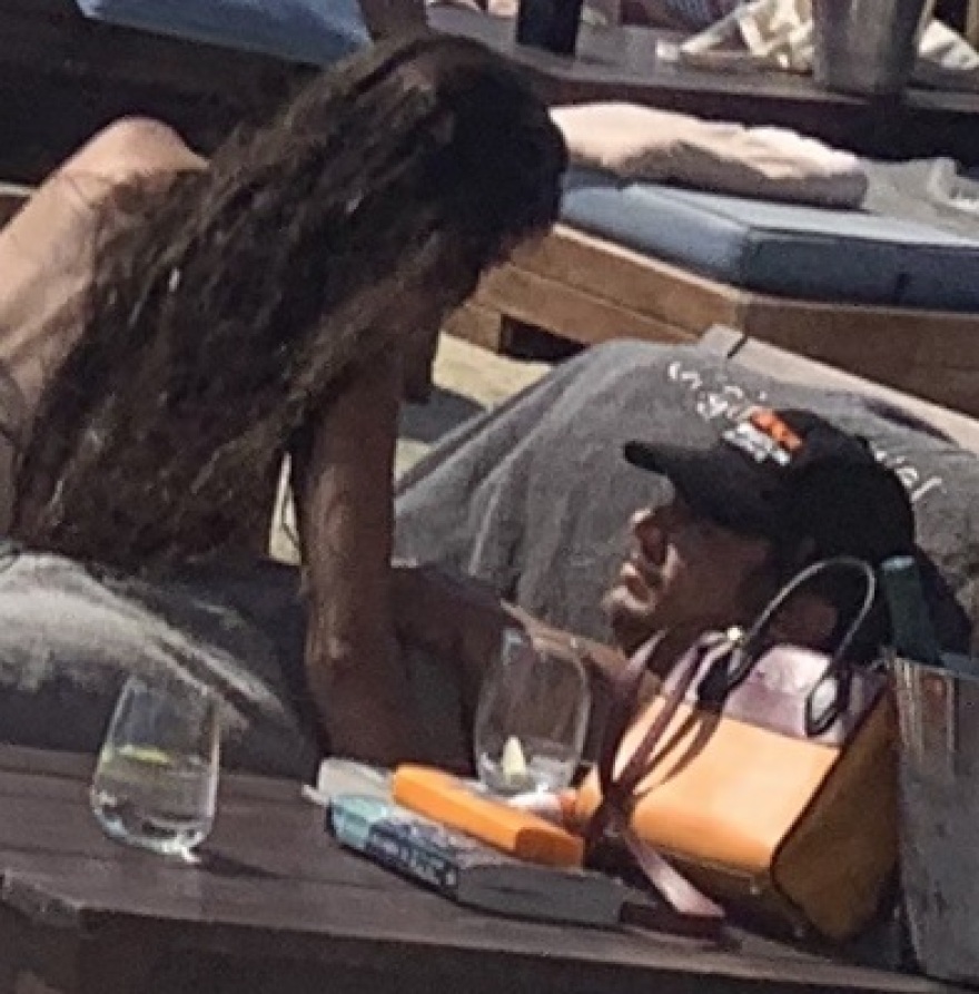 Τζέιμς Φράνκο: Ο σταρ του Χόλιγουντ χαλαρώνει στη Μύκονο