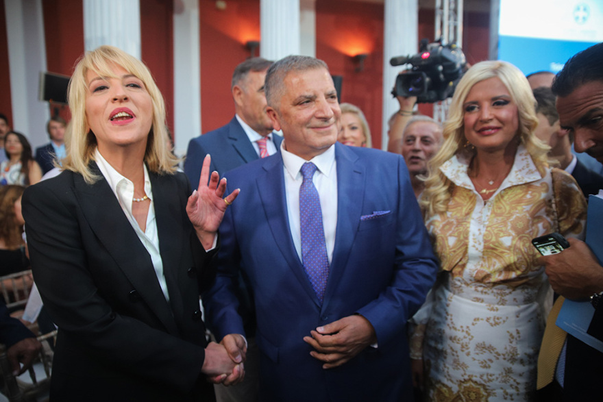 Γιώργος Πατούλης: Ορκίστηκε περιφερειάρχης Αττικής - Η εντυπωσιακή εμφάνιση της Μαρίνας Πατούλη (φωτό)