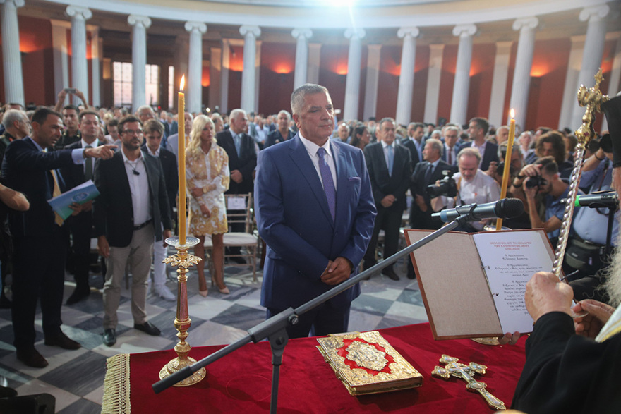 Γιώργος Πατούλης: Ορκίστηκε περιφερειάρχης Αττικής - Η εντυπωσιακή εμφάνιση της Μαρίνας Πατούλη (φωτό)