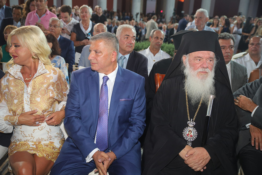 Γιώργος Πατούλης: Ορκίστηκε περιφερειάρχης Αττικής - Η εντυπωσιακή εμφάνιση της Μαρίνας Πατούλη (φωτό)