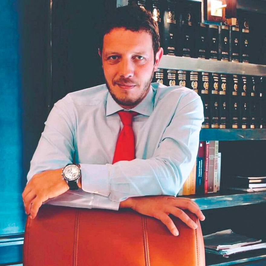 Ο ληστής των ΑΤΜ στο ΘΕΜΑ: «Λήστεψα  για να αγοράσω τεχνητό πόδι» 