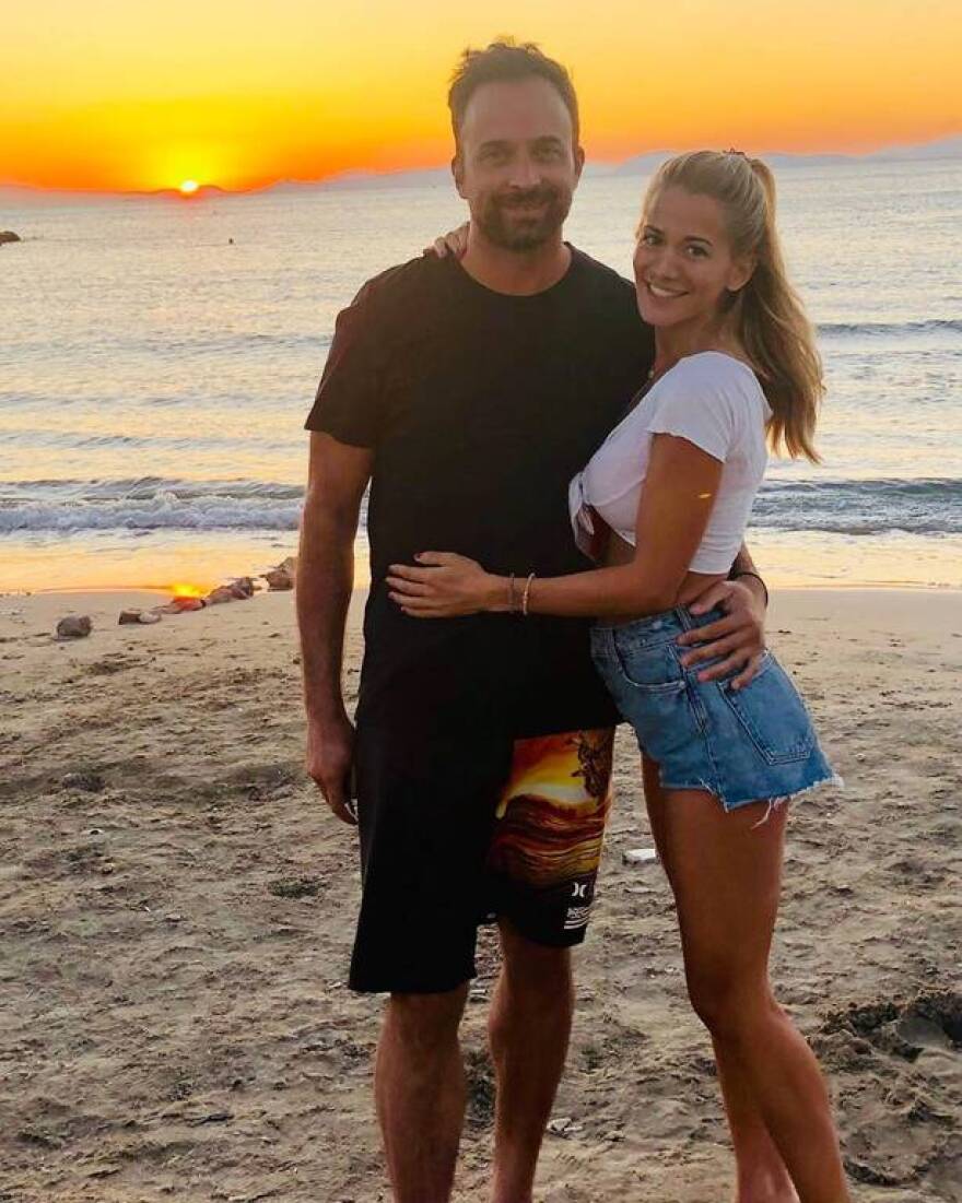 Ο Γιώργος Λιανός δημοσίευσε φωτογραφία με την κούκλα σύντροφό του 