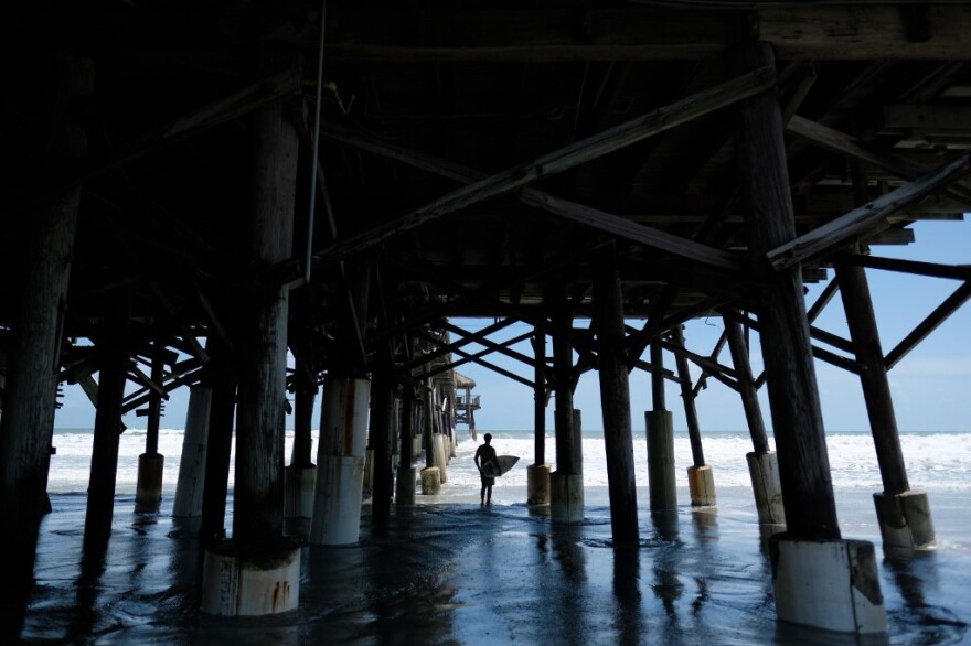 Ντόριαν: Χιλιάδες άστεγοι και κατεστραμμένα σπίτια - Παραμένει ο συναγερμός παρά την υποβάθμιση στην κατηγορία «4»
