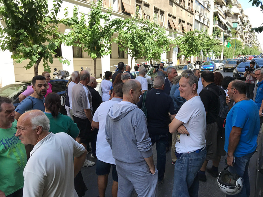 Συγκέντρωση τραυματιοφορέων στο υπουργείο Υγείας: Το επάγγελμά μας είναι υπό εξαφάνιση