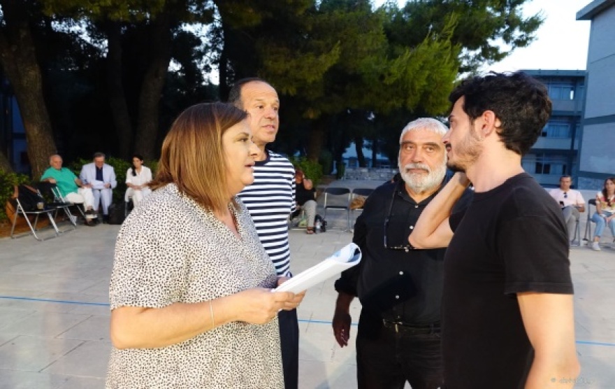 «Ο χιονάνθρωπος και το κορίτσι. Πόσο μεγάλο είναι ένα "πάντα"»; Στο Ωδείο Ηρώδου Αττικού 