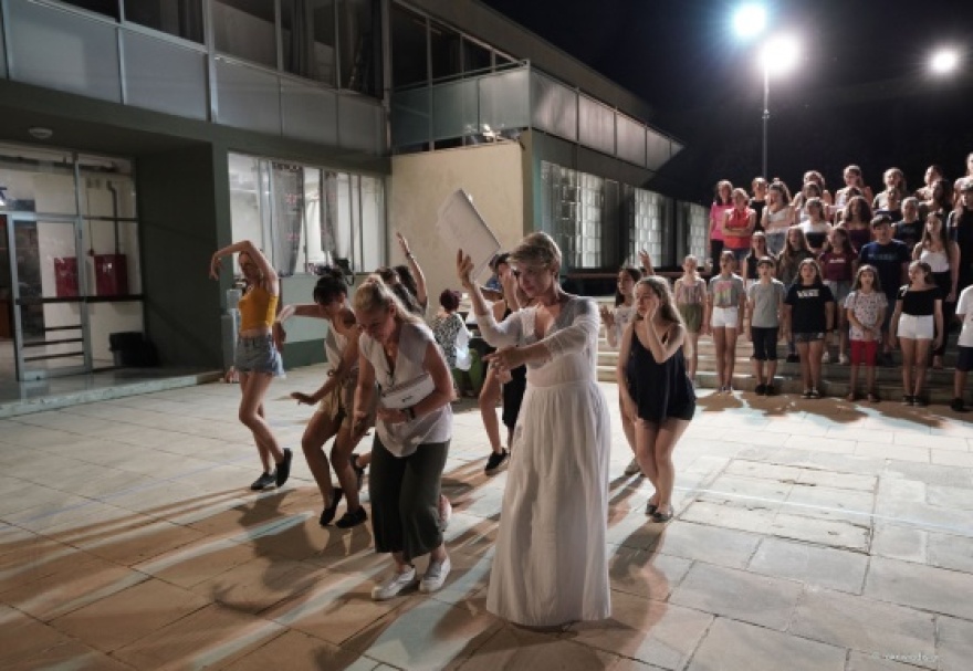 «Ο χιονάνθρωπος και το κορίτσι. Πόσο μεγάλο είναι ένα "πάντα"»; Στο Ωδείο Ηρώδου Αττικού 