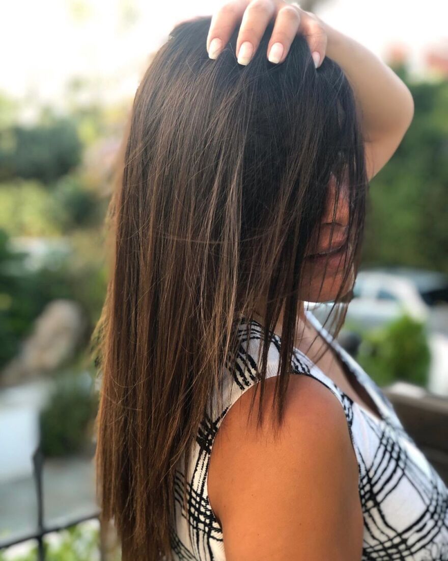 Νέο look για την Έλενα Παπαρίζου 