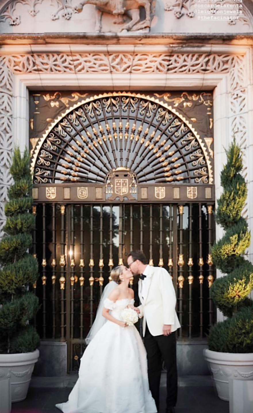 Αμάντα Χιρστ: Γάμος στο εμβληματικό κάστρο του προπάππου της