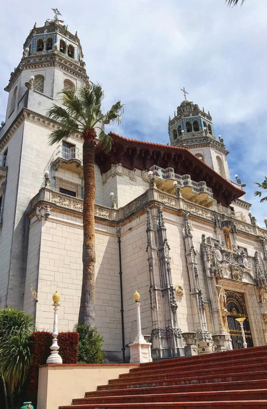 Αμάντα Χιρστ: Γάμος στο εμβληματικό κάστρο του προπάππου της