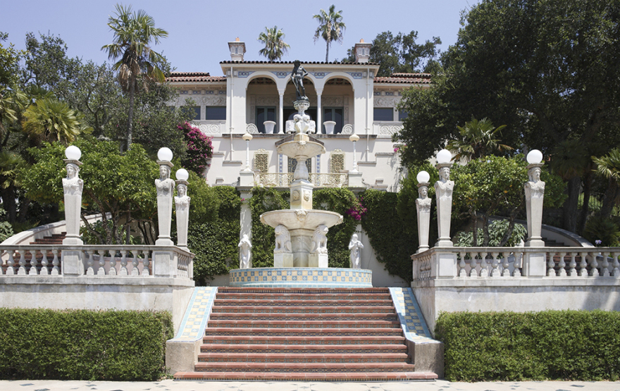 Αμάντα Χιρστ: Γάμος στο εμβληματικό κάστρο του προπάππου της